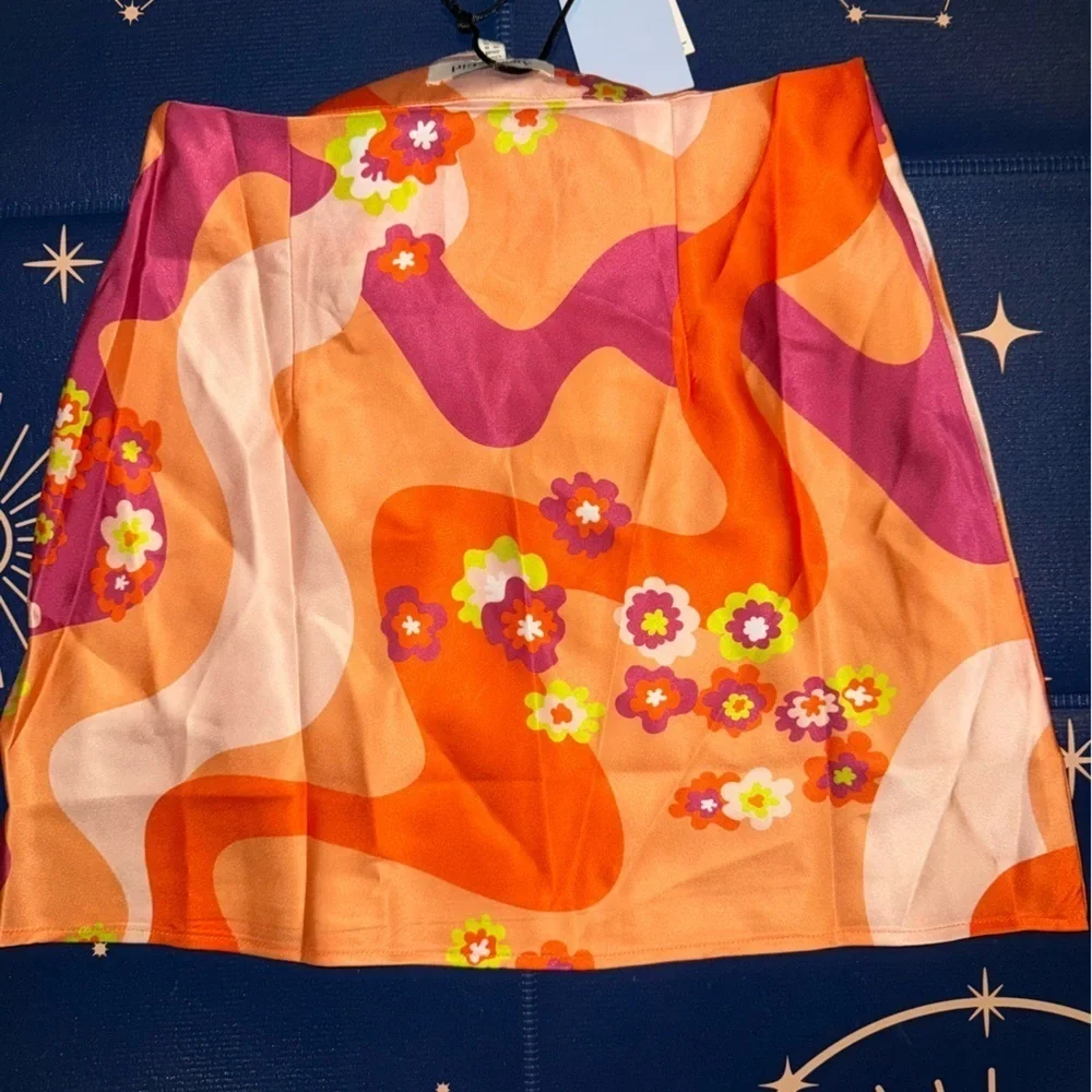 Another girl/ dolls kill brand Psychedelic Floral Skirt small - Picture 2 of 4